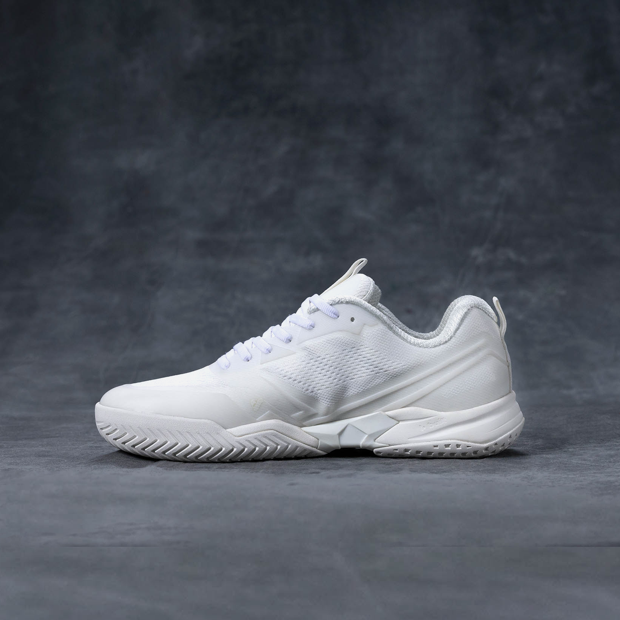 Court [V1 Edition] Triple White