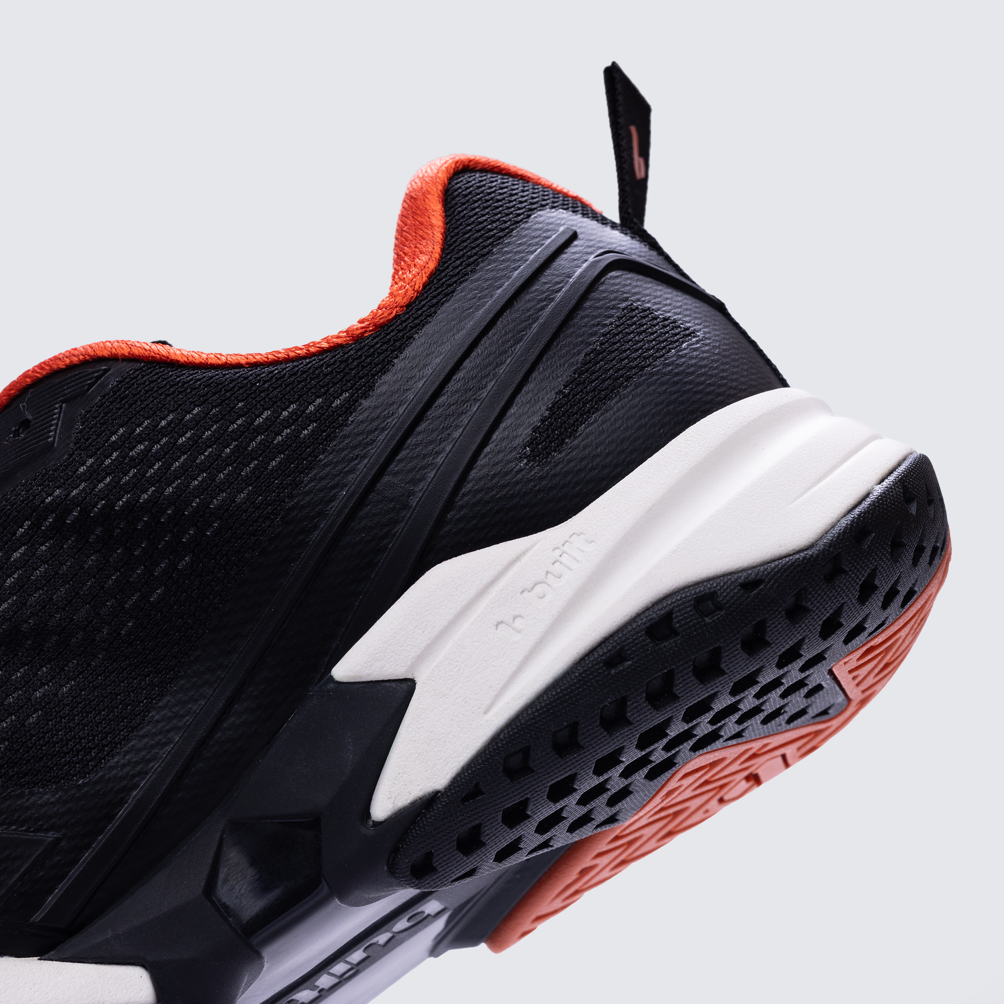 Court Shoe V1 Black/Red